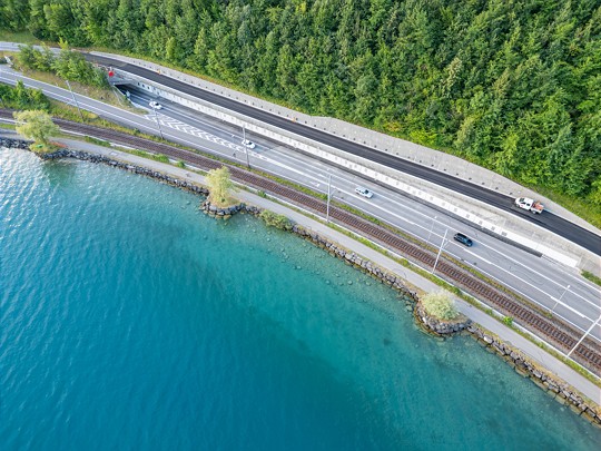  A8 Tunnelportal & Ausfahrt Leissigen-West 
