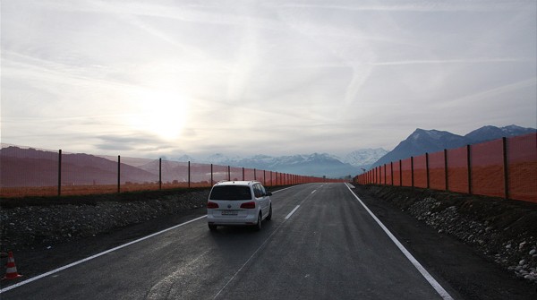 Der provisorische Verkehrskorridor über die Allmend Der provisorische Verkehrskorridor über die Allmend